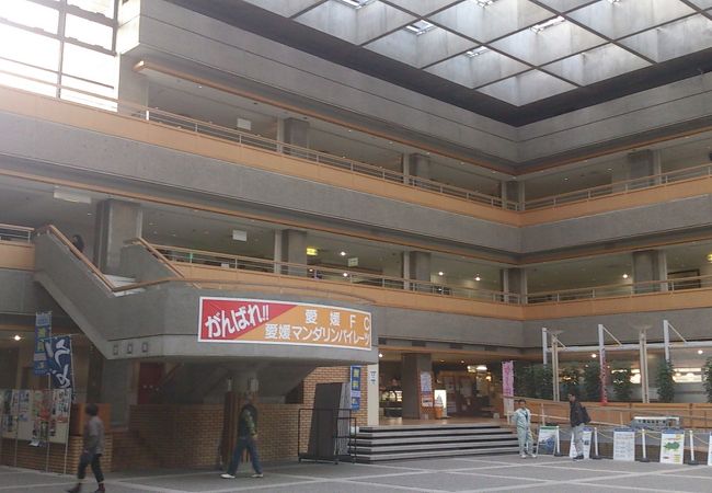 松山市総合コミュニティセンター