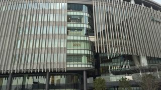 平日も人が多い