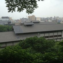 目前の歴史資料館屋根部分