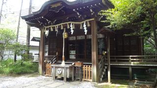 神谷町にひっそりと佇む