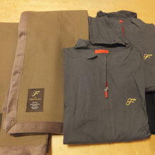 やっと購入できたファーストクラスの毛布とパジャマ