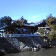 海に面した気持ちのいい神社