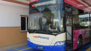 多方面にバスが発着しています