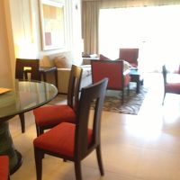 部屋のリビング、ダイニング