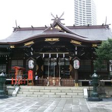 風格を感じる社です