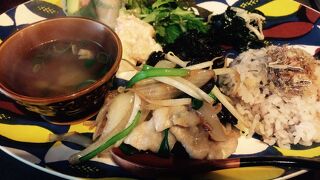 おかず多彩なワンプレートランチ