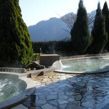 「七夕の湯」の露天風呂