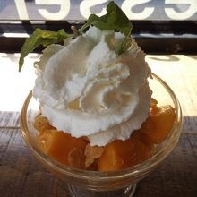 マンゴーパフェ