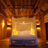 プール付きで、建物は3棟も使用かのうでした。