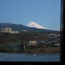 朝起きて富士山が見えるのにはびっくり！