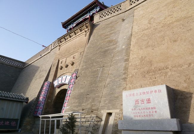 古い街並み、城壁に感激！