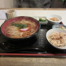 ランチタイムなら700円納得