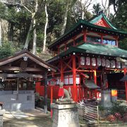 色鮮やかな神社です