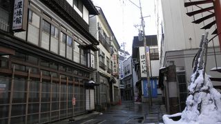 全国屈指の豪雪地帯で3メートルを超える雪を体験。