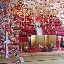 煌びやかの一言