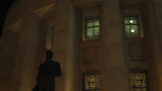 円柱のような形状が印象的