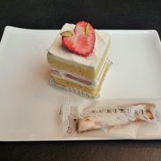 ケーキを頼んだらYUKIZURIが付いてきました！