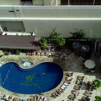 上から見たプール