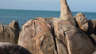 男性と女性のアレに似た奇岩がある