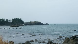 奇岩洞窟などの海岸美