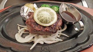 肉の万世柏店でヘルシーランプステーキをいただく