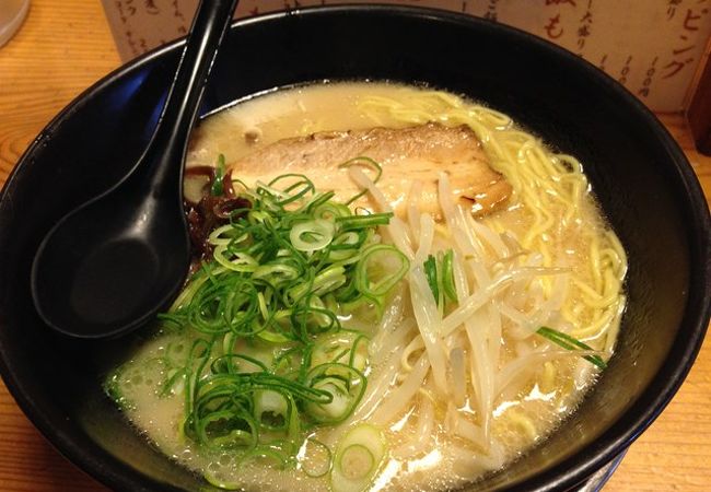 かなり長い間あるラーメン屋さん。