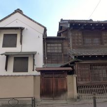 店舗と土蔵