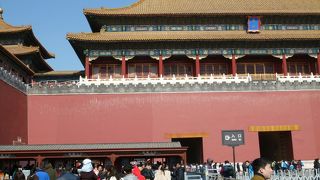 ここが「故宮博物院」の入口です、さぁー入場です！