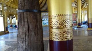 王宮跡というだけでなく、王宮発掘現場、博物館として面白いです。