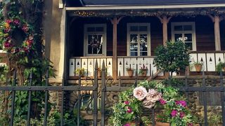 瀟洒な洋風建築です