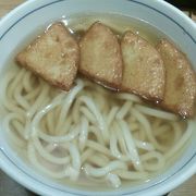 味は他地域の方に合わせた福岡のうどん屋、但しうどんを楽しむなら昼のほうが無難