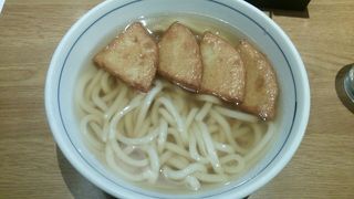 味は他地域の方に合わせた福岡のうどん屋、但しうどんを楽しむなら昼のほうが無難