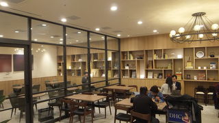 唐揚げの旨さにびっくり。揚げたて&ジューシーで◎