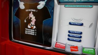 ディズニーキャラの入ったオリジナルＴシャツが作れます