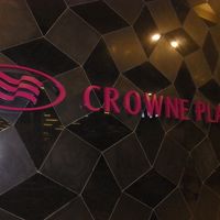 エントランスの看板