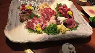 地ビールと馬刺しと。