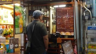 小さいけど評判のいいコーヒースタンド