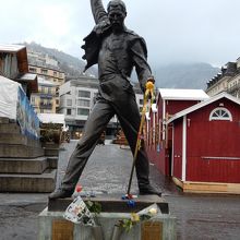 希少 フレディマーキュリー 像 オブジェ 置物 高さ45㎝ クイーン 金属製 希少 フレディマーキュリー 像 オブジェ 置物 高さ45㎝ クイーン