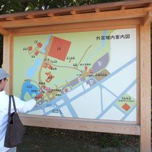 境内の地図。
