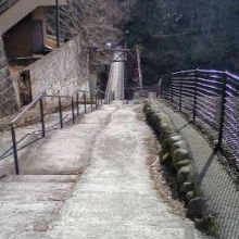 公園からの滝見橋入口