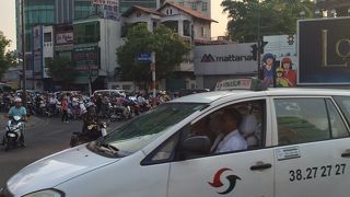 ビナスンタクシーが安全です