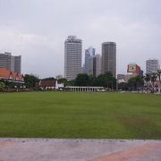 マレーシア独立を記念した広場。