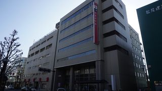 佐賀の大呉服問屋が発祥の地場百貨店