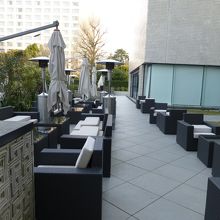 朝のテラス席はこんな感じです．