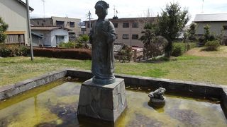 姫の銅像がシンボルです