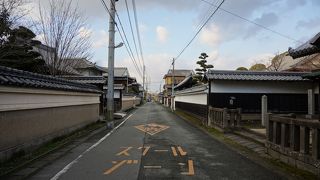 寺町なら敵が攻めてきにくいことを考えて、ここに寺が集められたもの