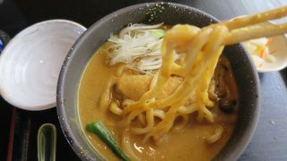 おすすめは知床鶏スープ手羽先入り