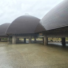 画家、田中一村の美術館。建物は圧巻です