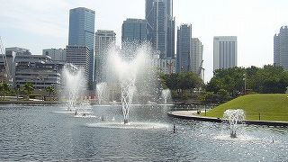 噴水がアクセントの爽やかな空間