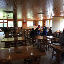 人気店ですが、並ぶこともなくすんなり入れました。